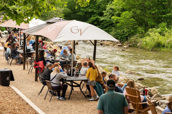 2 miles away! We are so lucky to have so many Wineries & Breweries close by & Grandfather Vineyard is the closest! GV has an enclosed heated patio for the winter, a food truck & live music on some nights! Come stay & play at 5 nearby wineries! We can help!