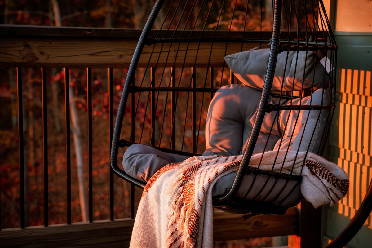 Swing gently, breathe deep, and enjoy the quiet from the balcony.