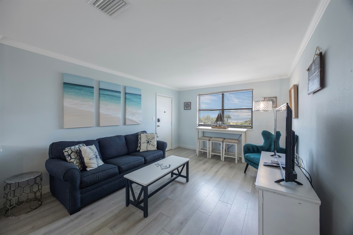 Sofa Sleeper in living room sleeps the 7th and 8th person