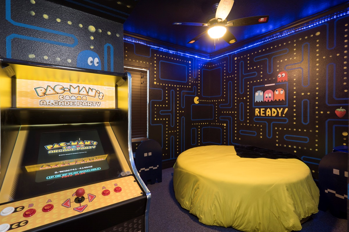 Pac-Man themed bedroom at Orlando group rental estate