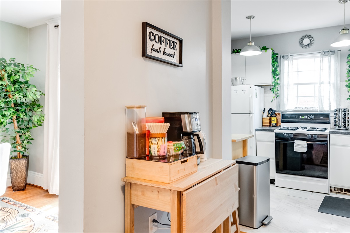Kitchen Oasis: Bright and inviting space, perfect for whipping up delicious meals!