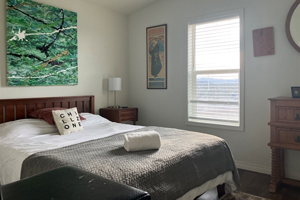 3rd bedroom, aka "Junior"