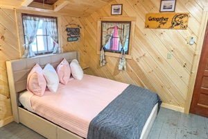 Queen size bed with 2 windows