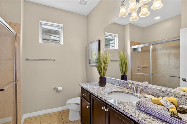 Bath 2 - En Suite