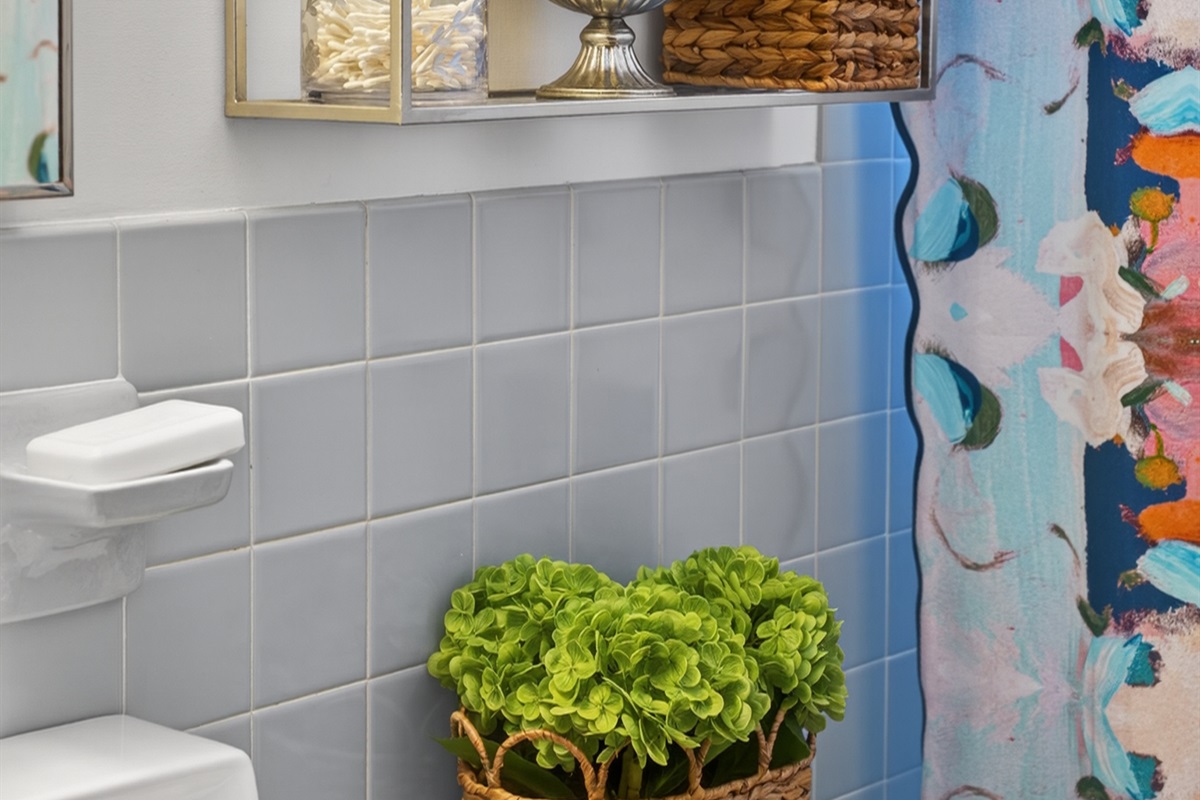We have available clean and fresh towels for you!