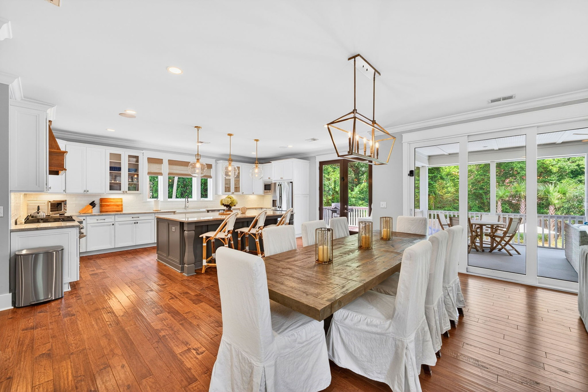 Dining room | Driftwood Dreams | 105 Forest Trail | Isle of Palms, SC | IOP Escapes