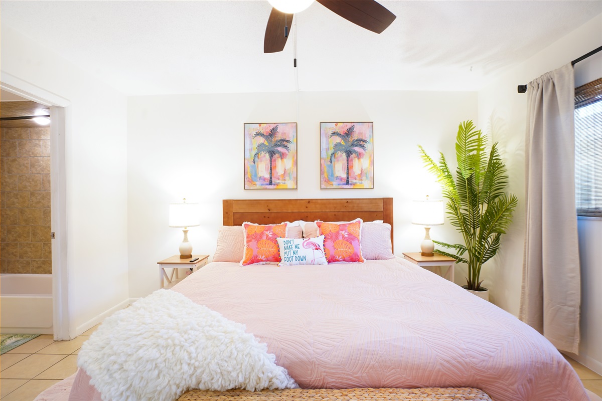 Flamingo Escape Bedroom 1