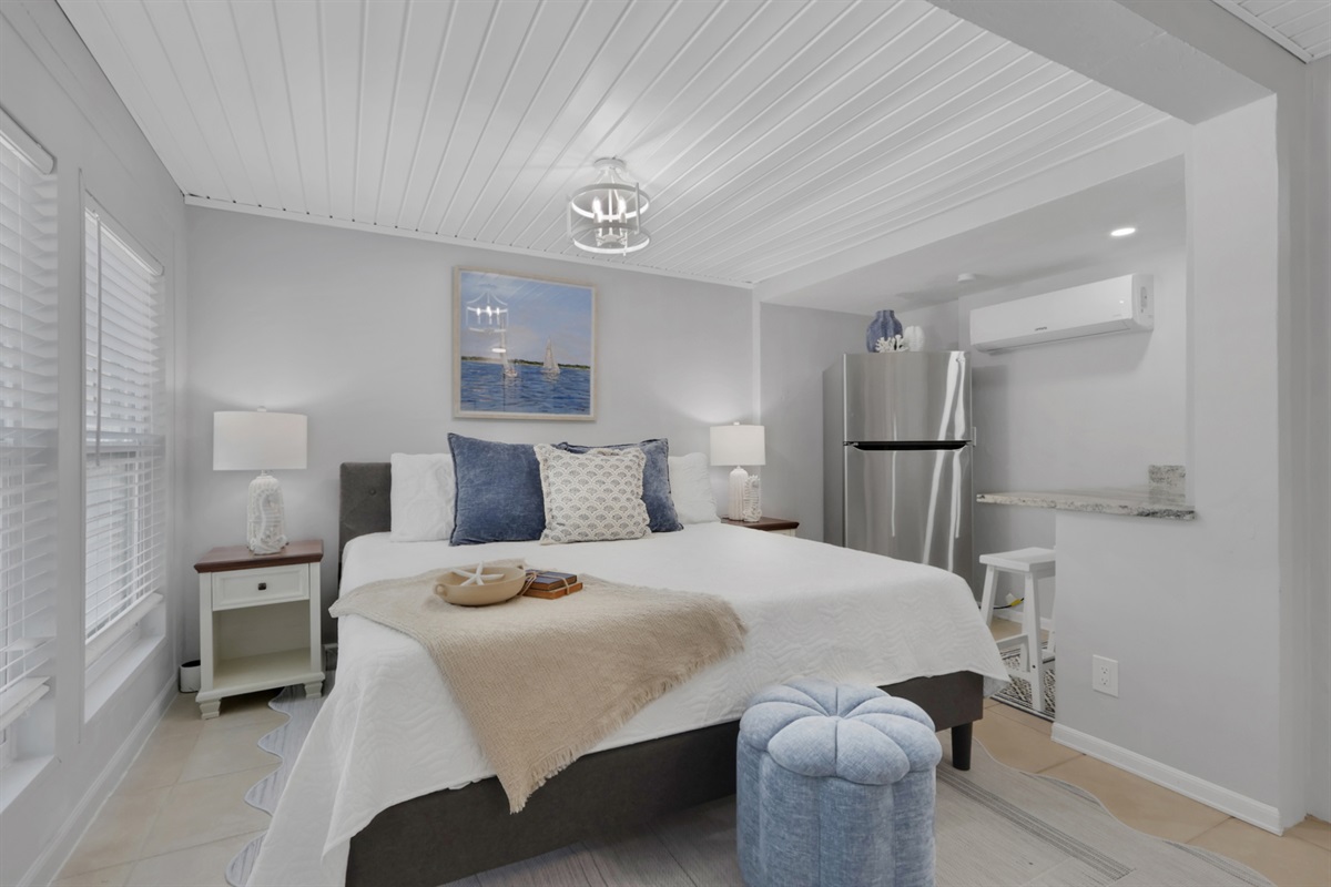 Downstairs Studio King Bed