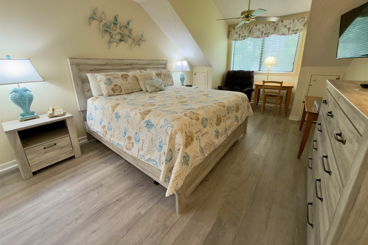 Main Bedroom with King Bed