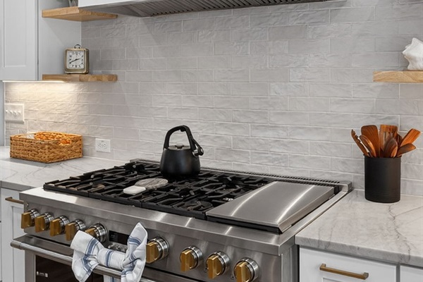 Stove | On Beach Time | 6 30th Ave, Isle of Palms, SC | IOP Escapes