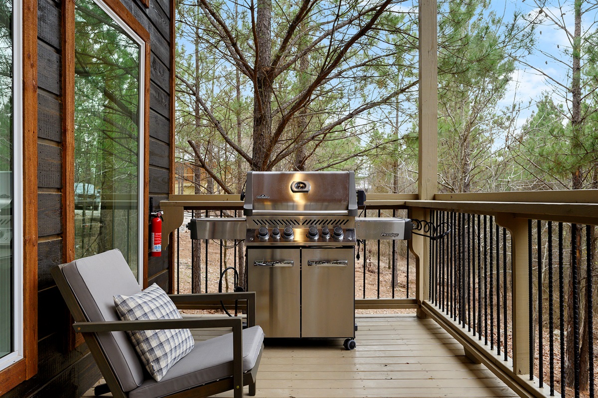 A dedicated outdoor grilling area perfect for laid-back cookouts — set up for easy meal prep, shared laughs, and enjoying freshly cooked food in the open air with family and friends. 🔥