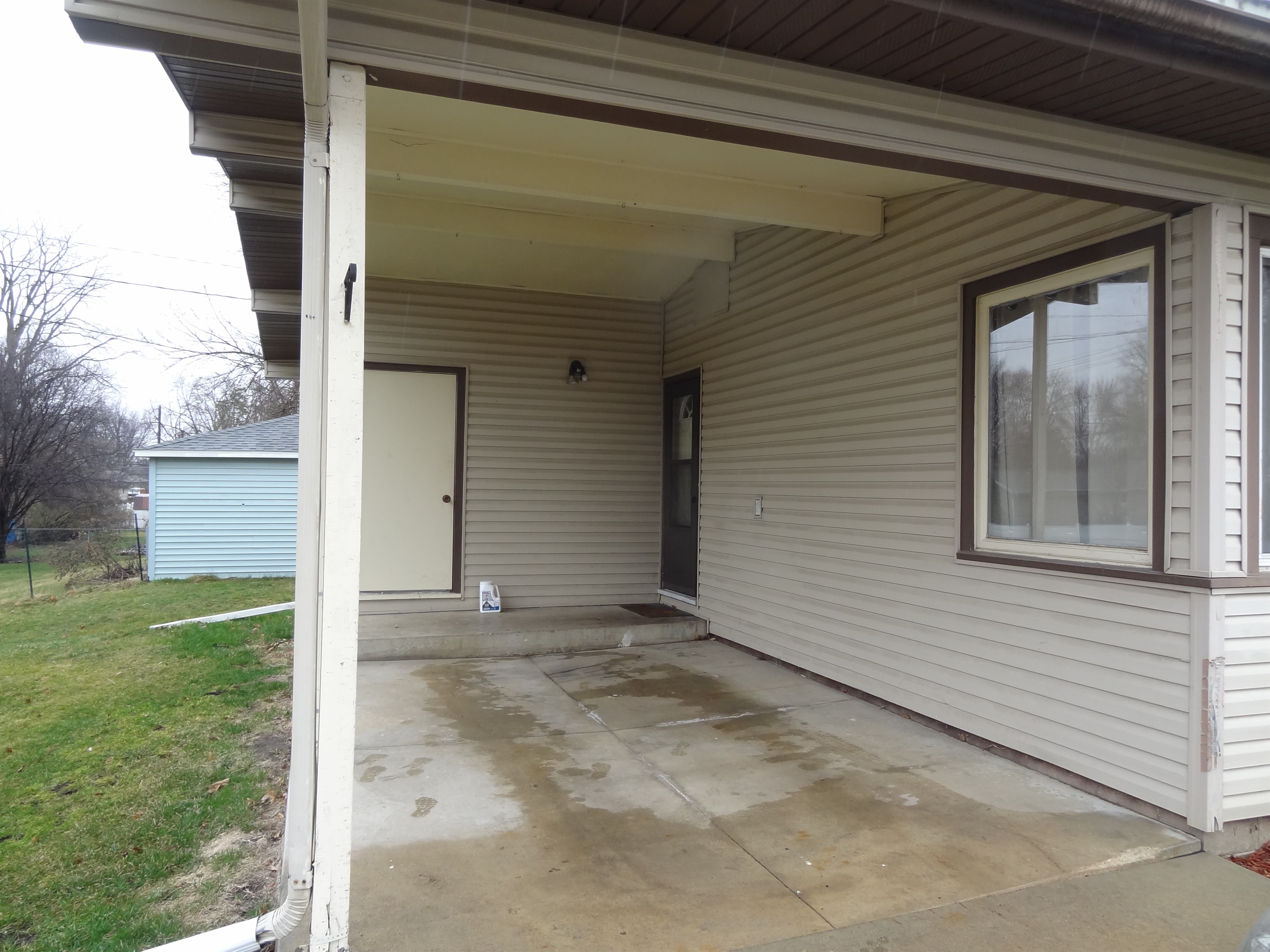 Carport for one vehicle