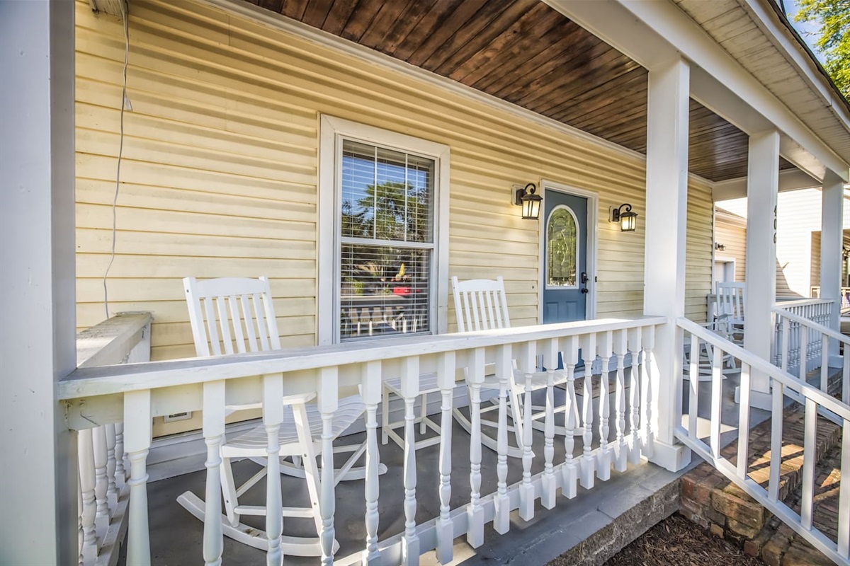 Cute front porch... check out the back porch!