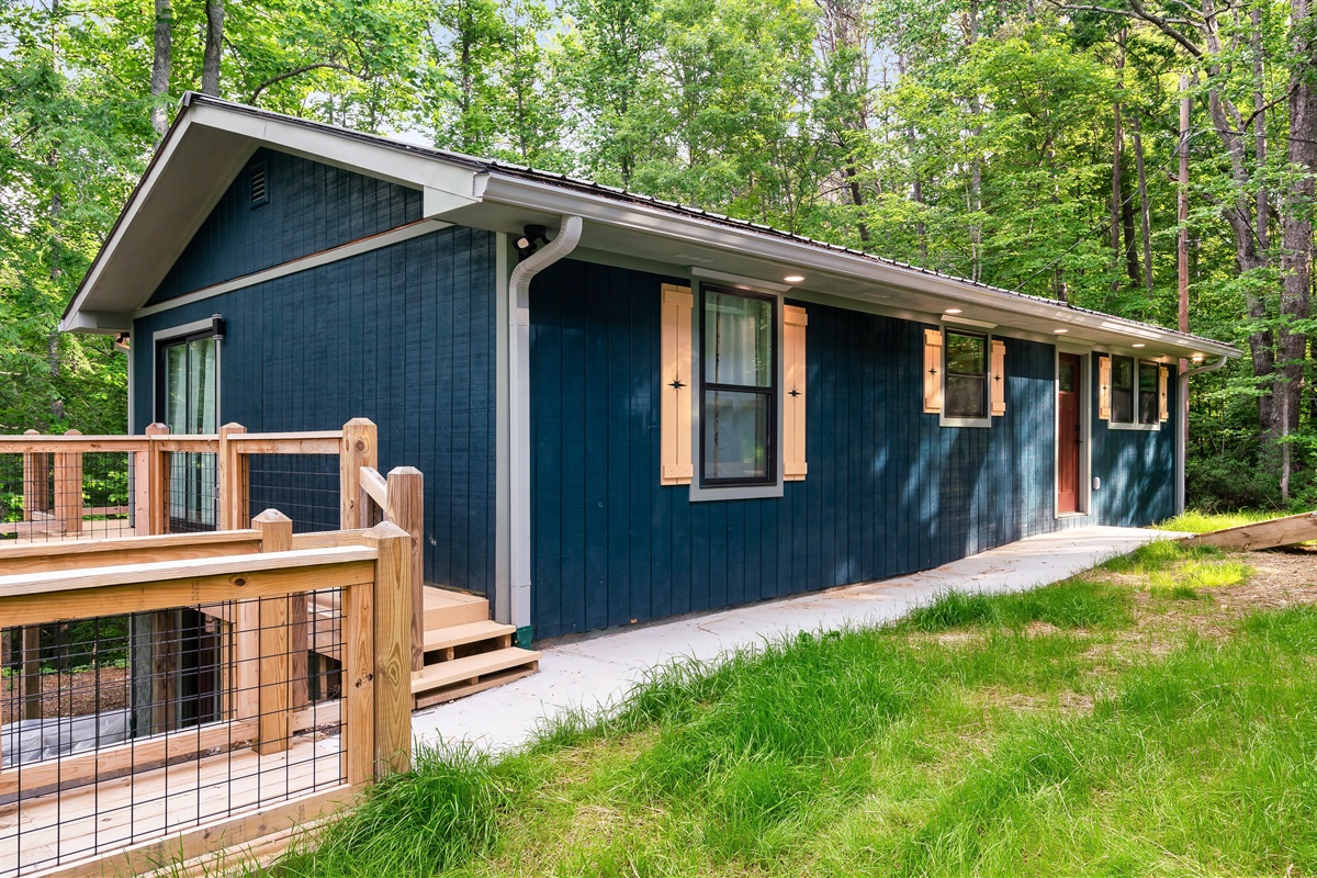Mid Mod Mountain Bliss is designed for convenience. The gentle slope and walkway make navigating the property simple for all.