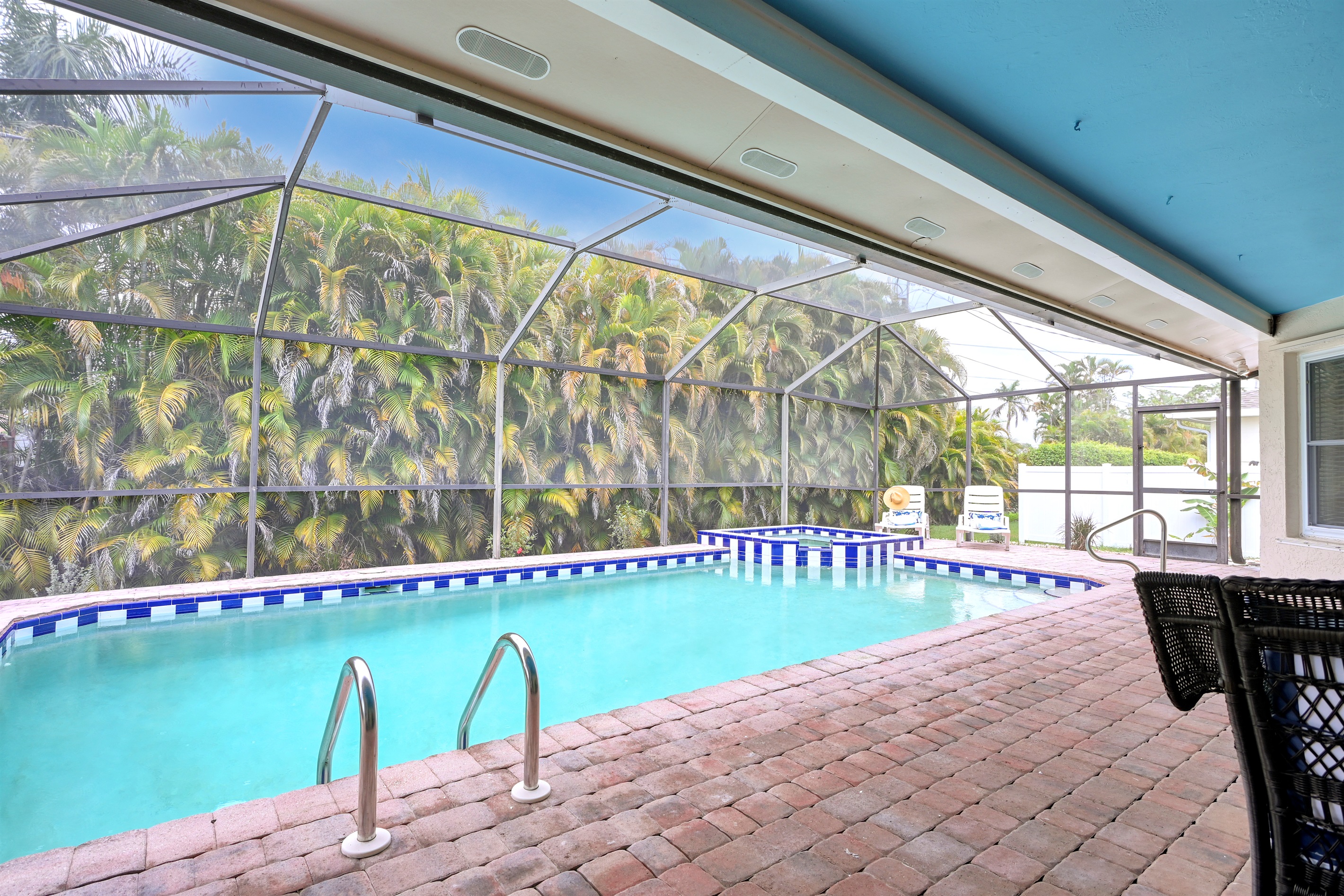 Walk To Beach | Dining & Sugarshack - Bonita Springs, FL