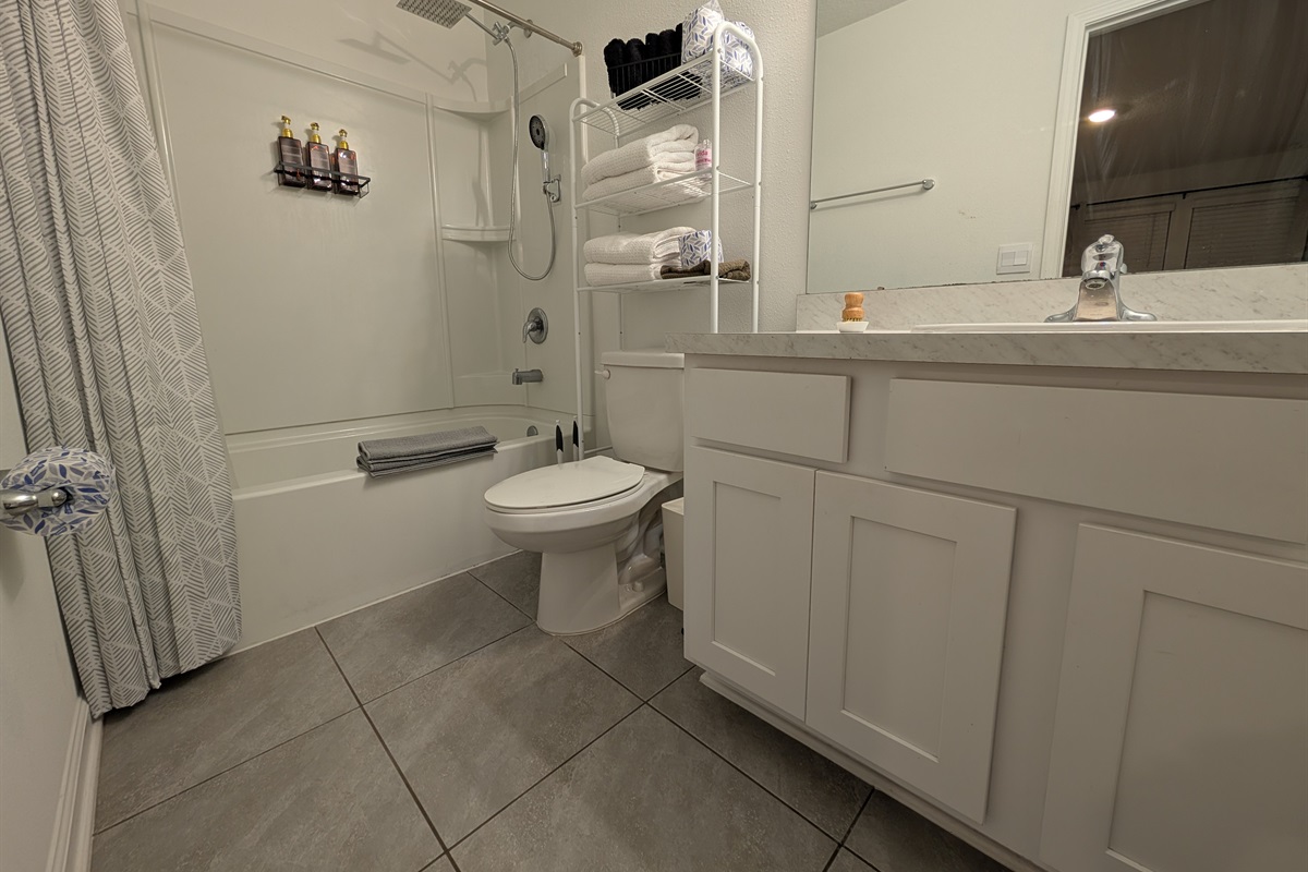 Private ensuite full master bathroom