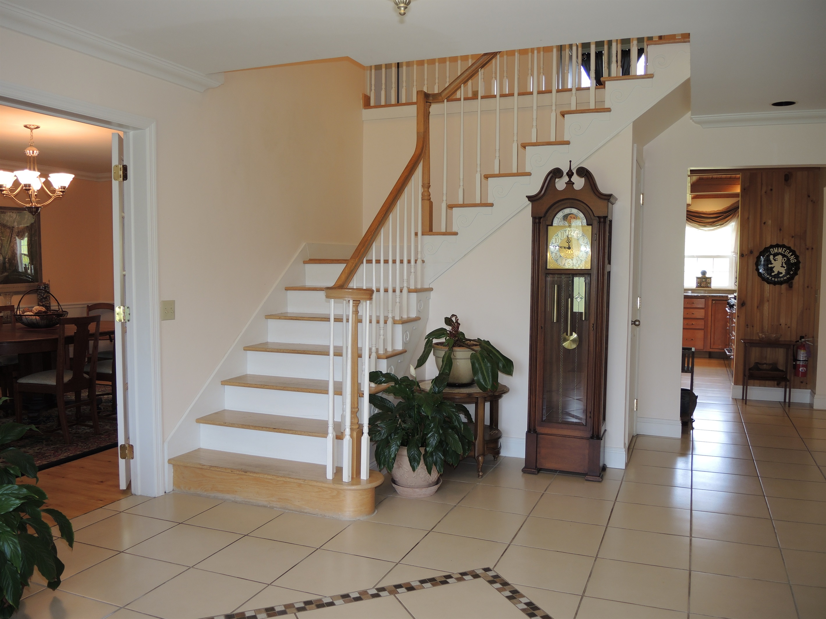 Front entry foyer and stairway