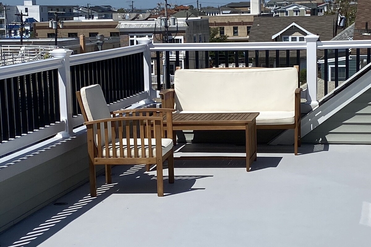 top level balcony