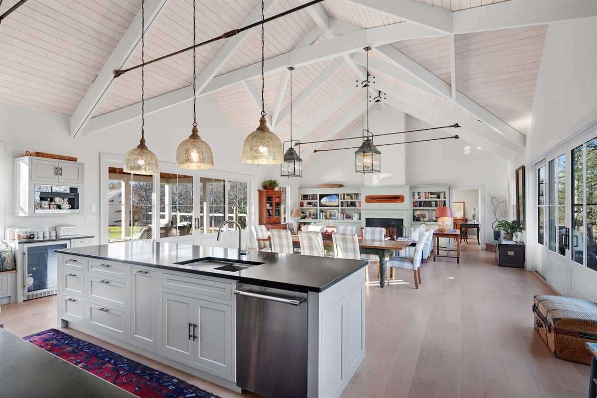 65 Jennie Ahearn Rd, West Tisbury
