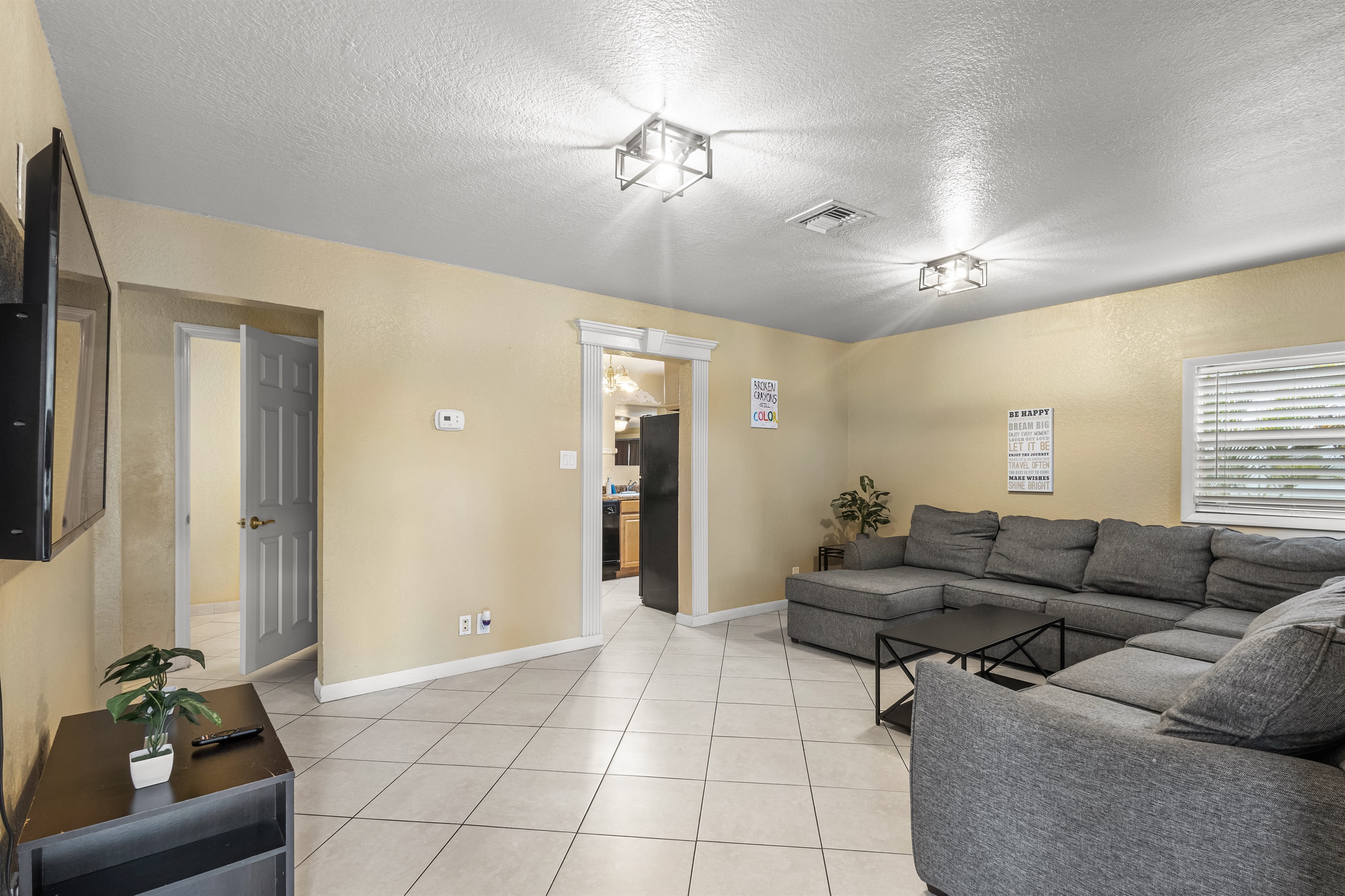 Cozy - 2 Jacuzzis - Quiet Street - Palm Wave Says 3