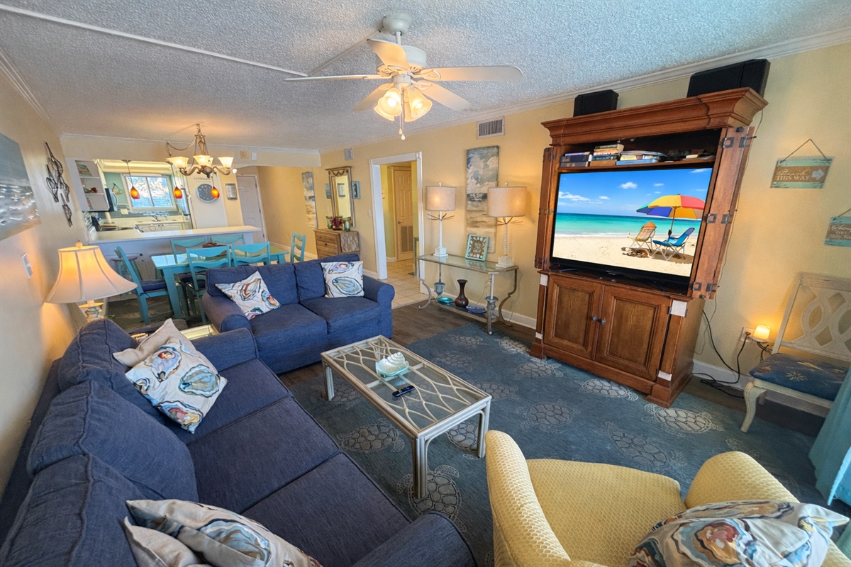 Spacious living room with queen sleeper sofa!