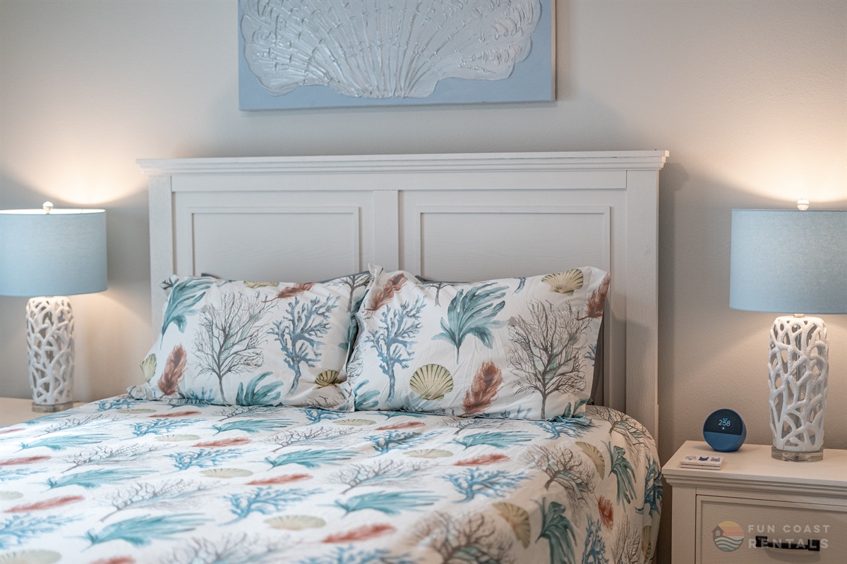 Bedroom with Queen Bed