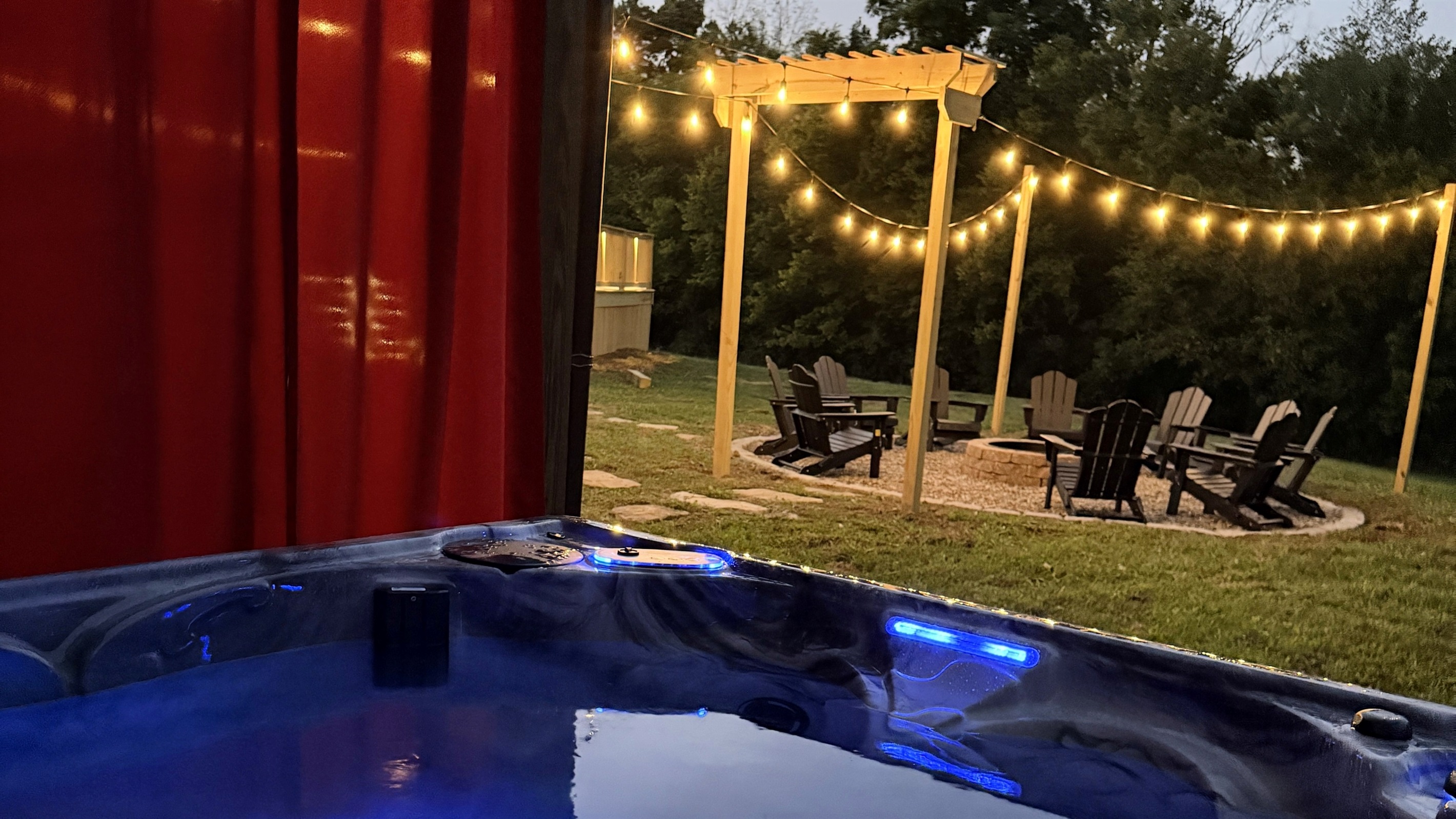 Evenings made for connection — slip into the hot tub as the string lights glow and laughter drifts from the firepit. Every night here ends in warmth, conversation, and calm.