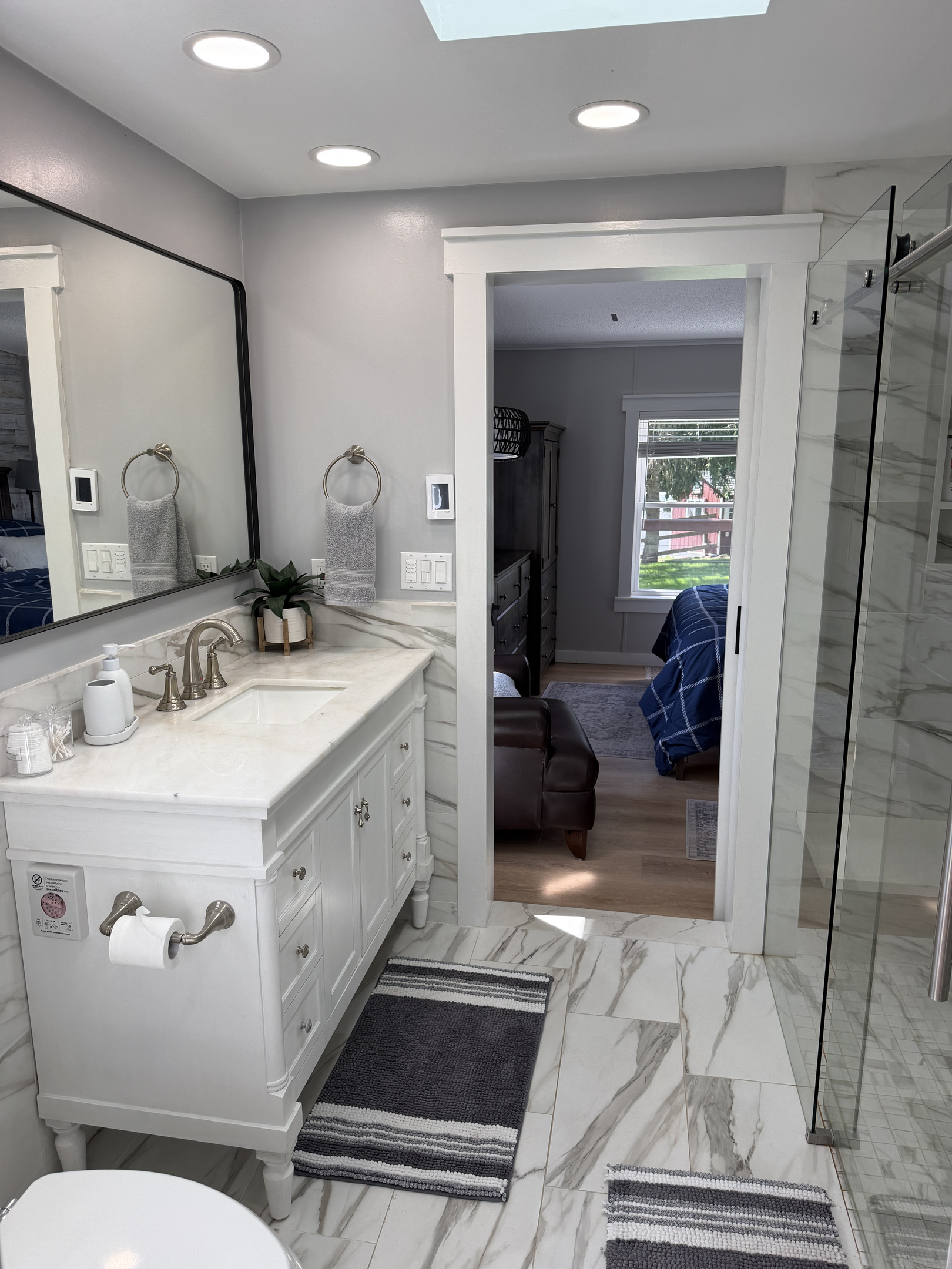 Ensuite bath off King bedroom