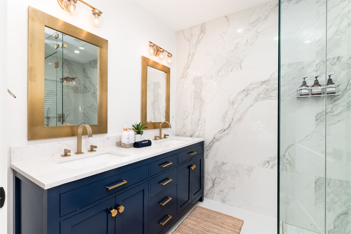 Unwind in your own peaceful retreat with a luxurious en suite bathroom.