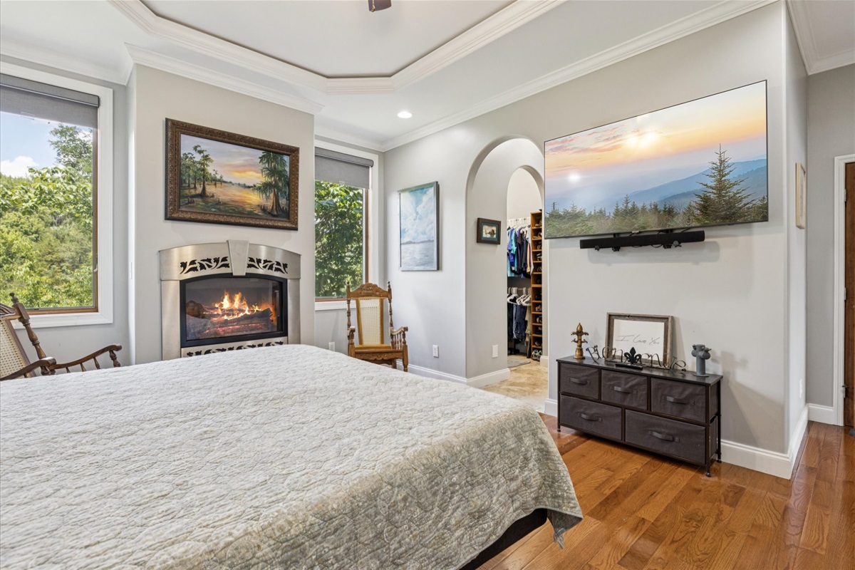 Bedroom 1 (Master)