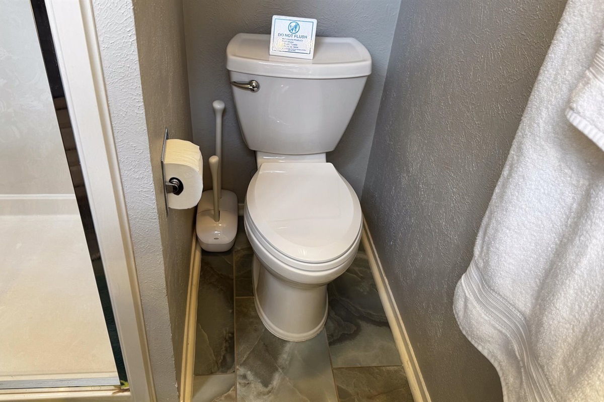 King 2 Suite Bathoom