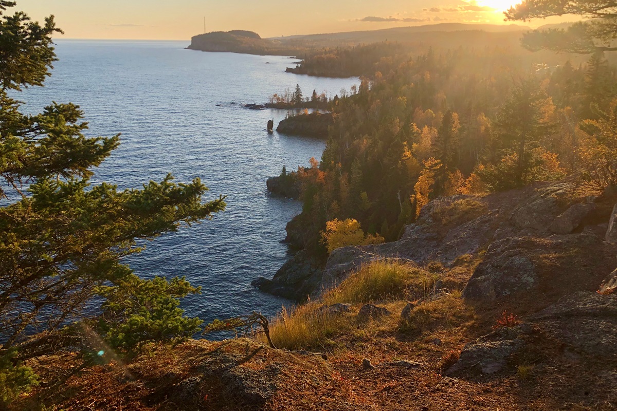 Lake Superior shoreline at Tettegouche State Park, with sweeping views of Palisade Head. The once-famous sea stack has since tumbled, a reminder of the North Shore’s wild beauty only a 4-minute drive from the cabin.