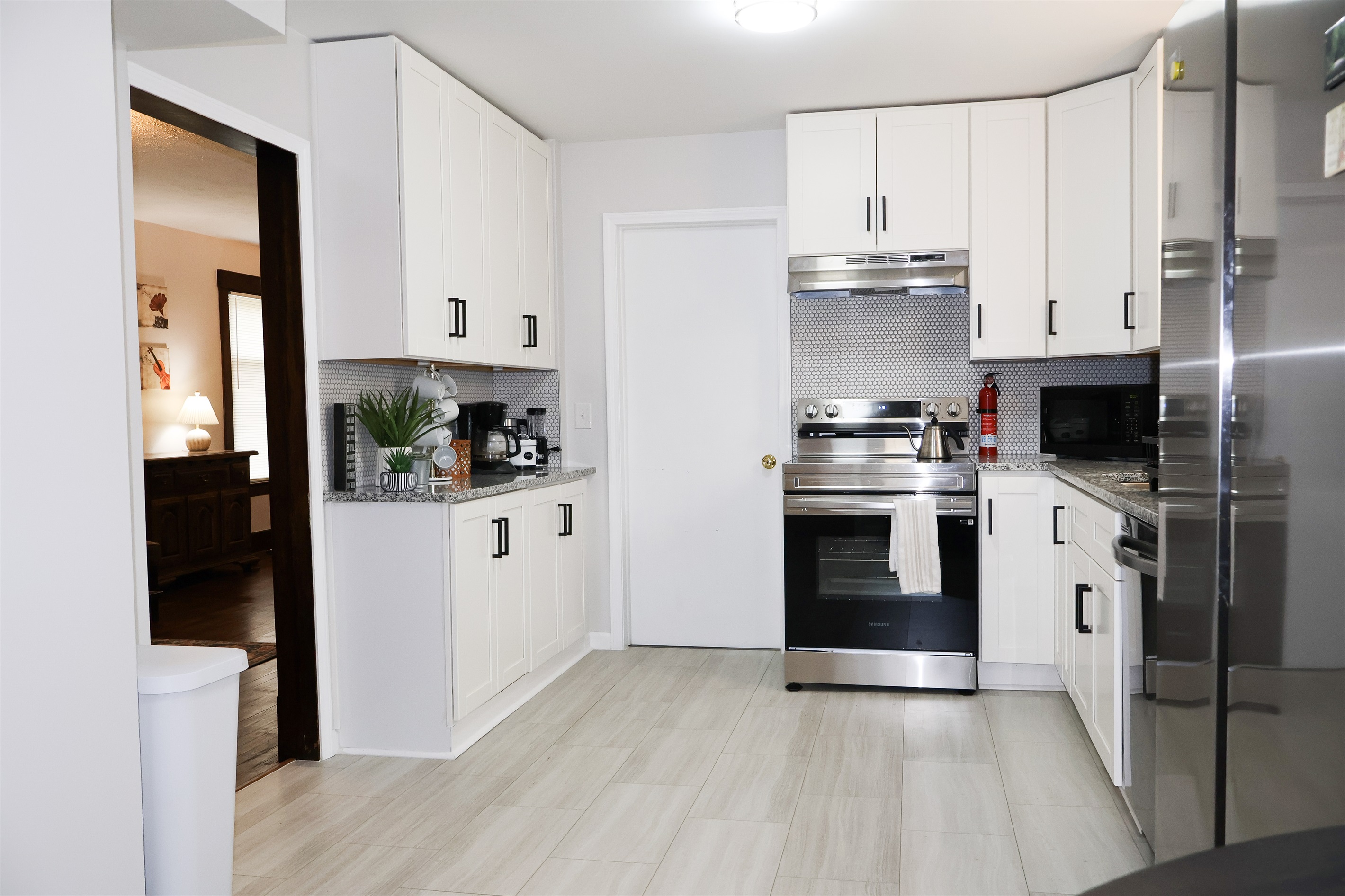 Fully equipped kitchen