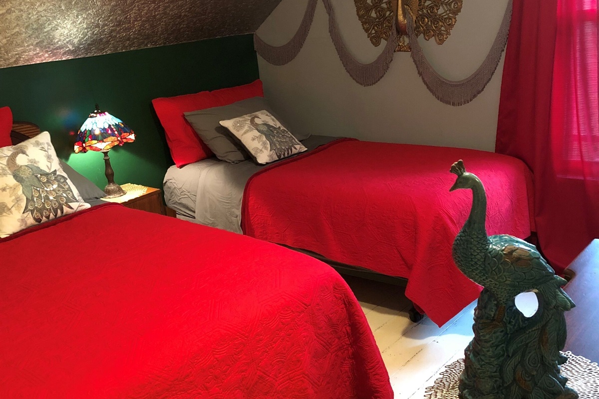 Full bed and Twin bed