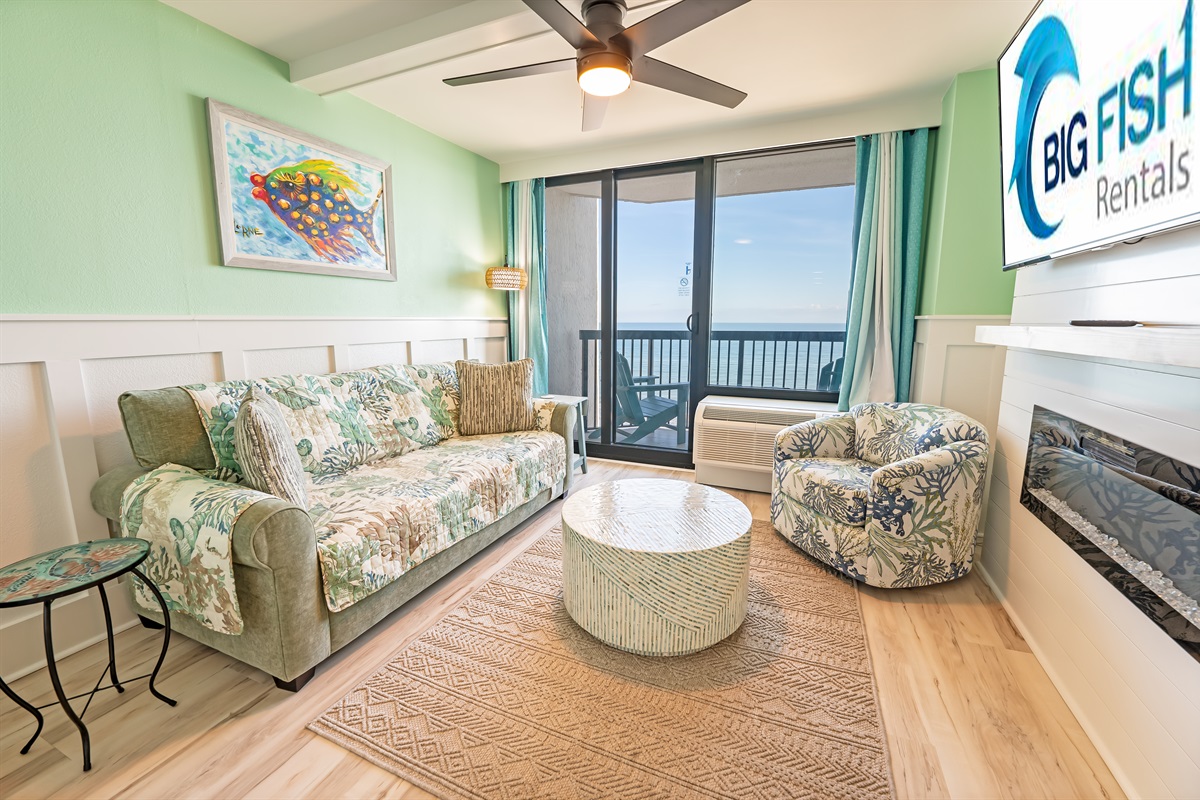 Amazing Living Room with Stunning Views🌊☀️