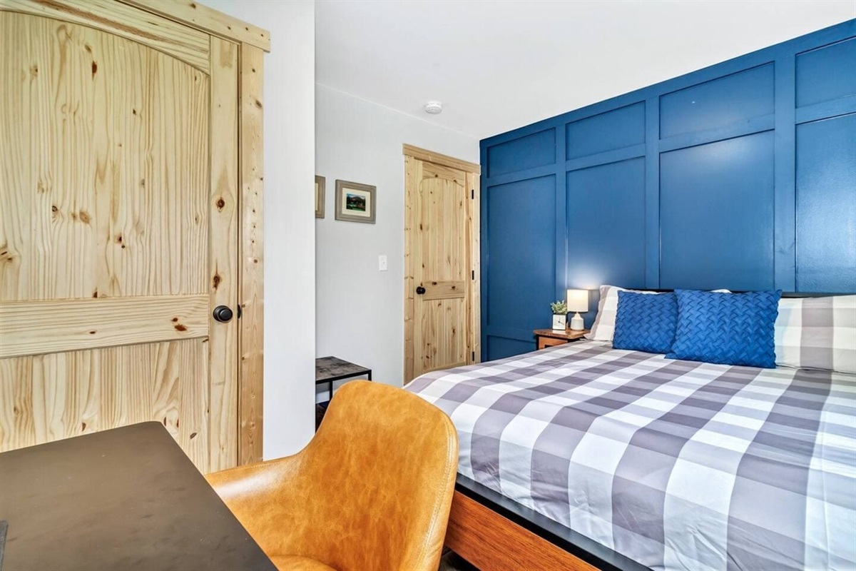 Secondary Bedroom with desk