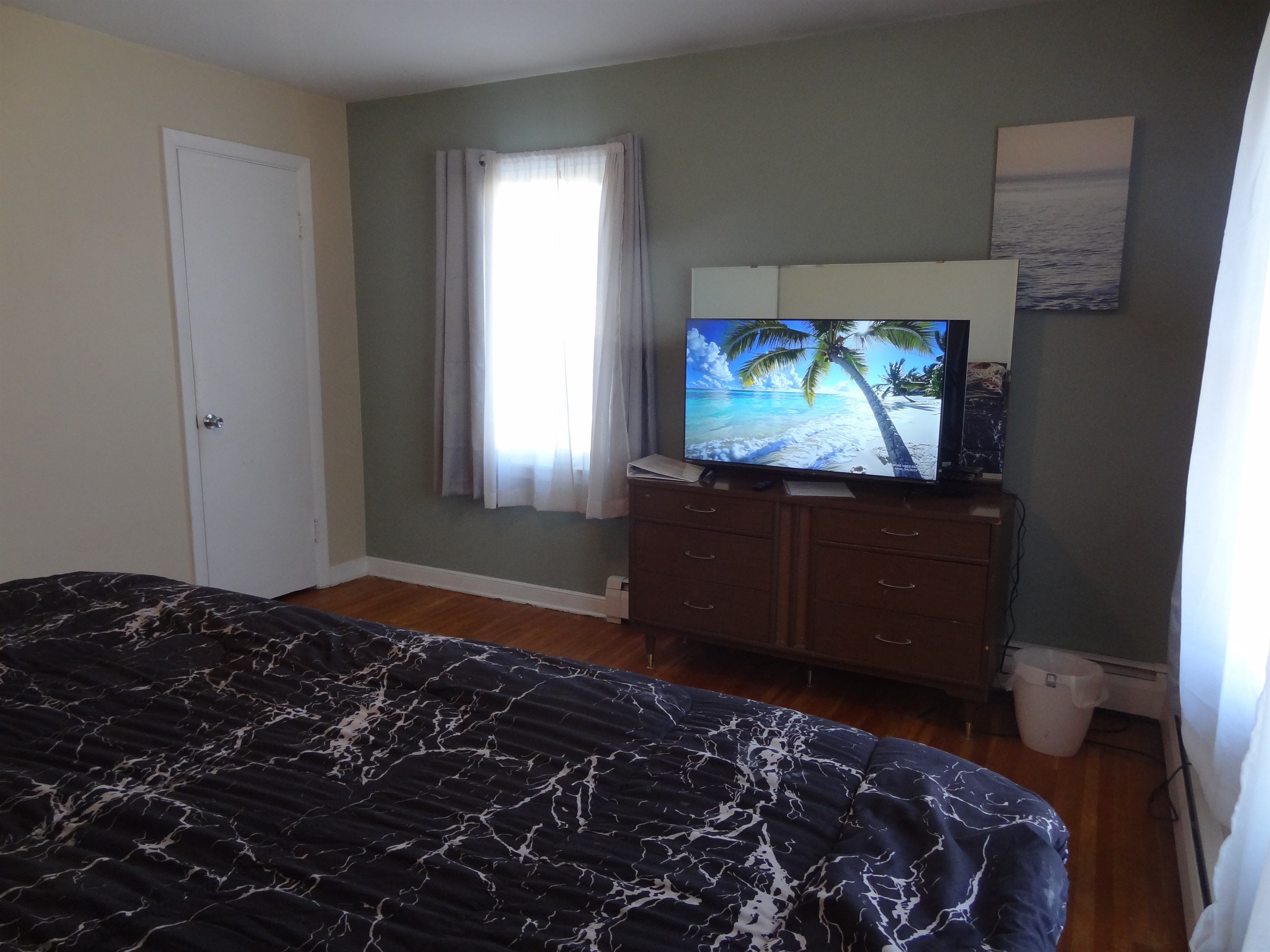 King bed with Roku smart TV