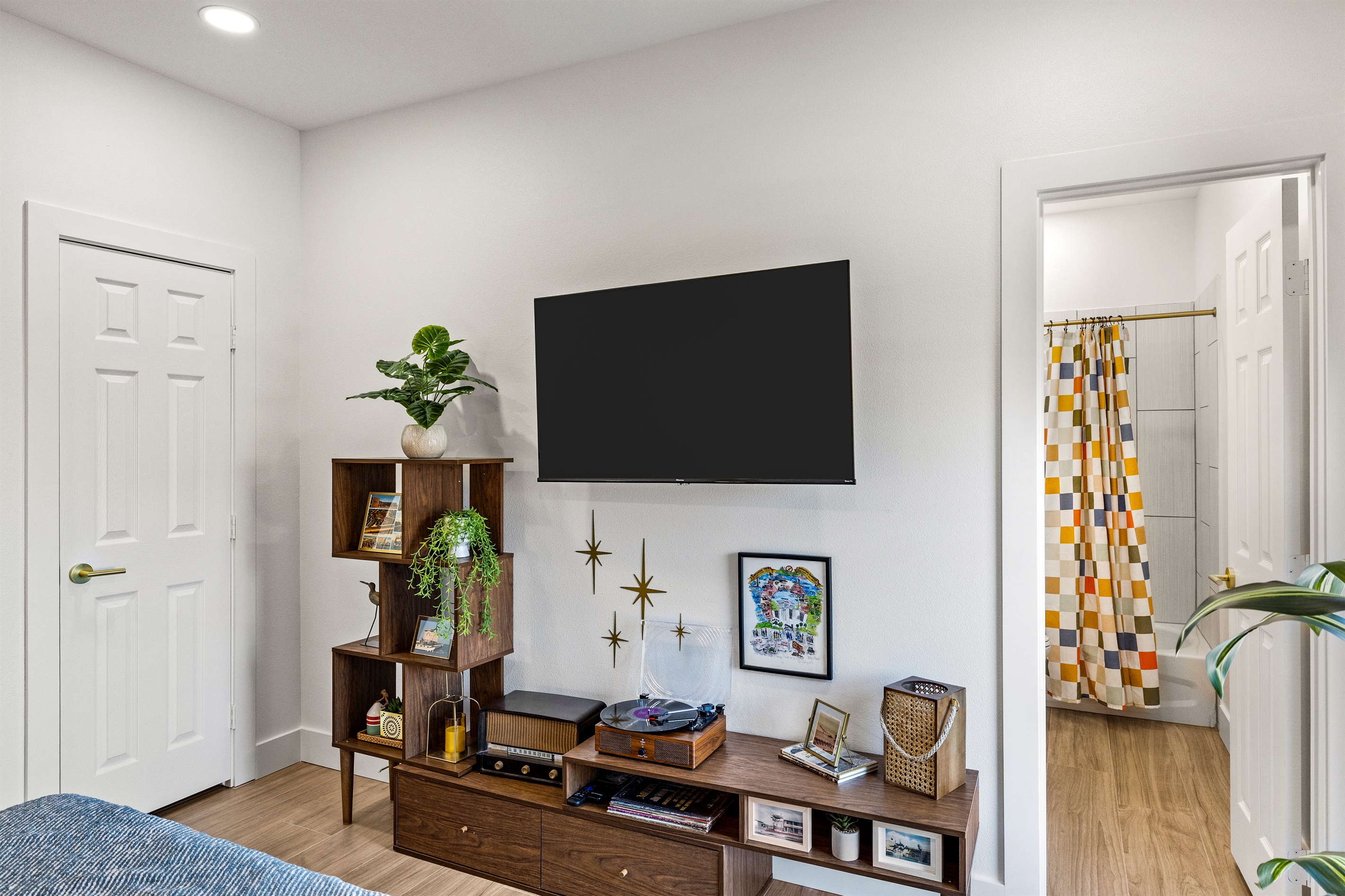 Vintage Galveston 50" TV, record player.