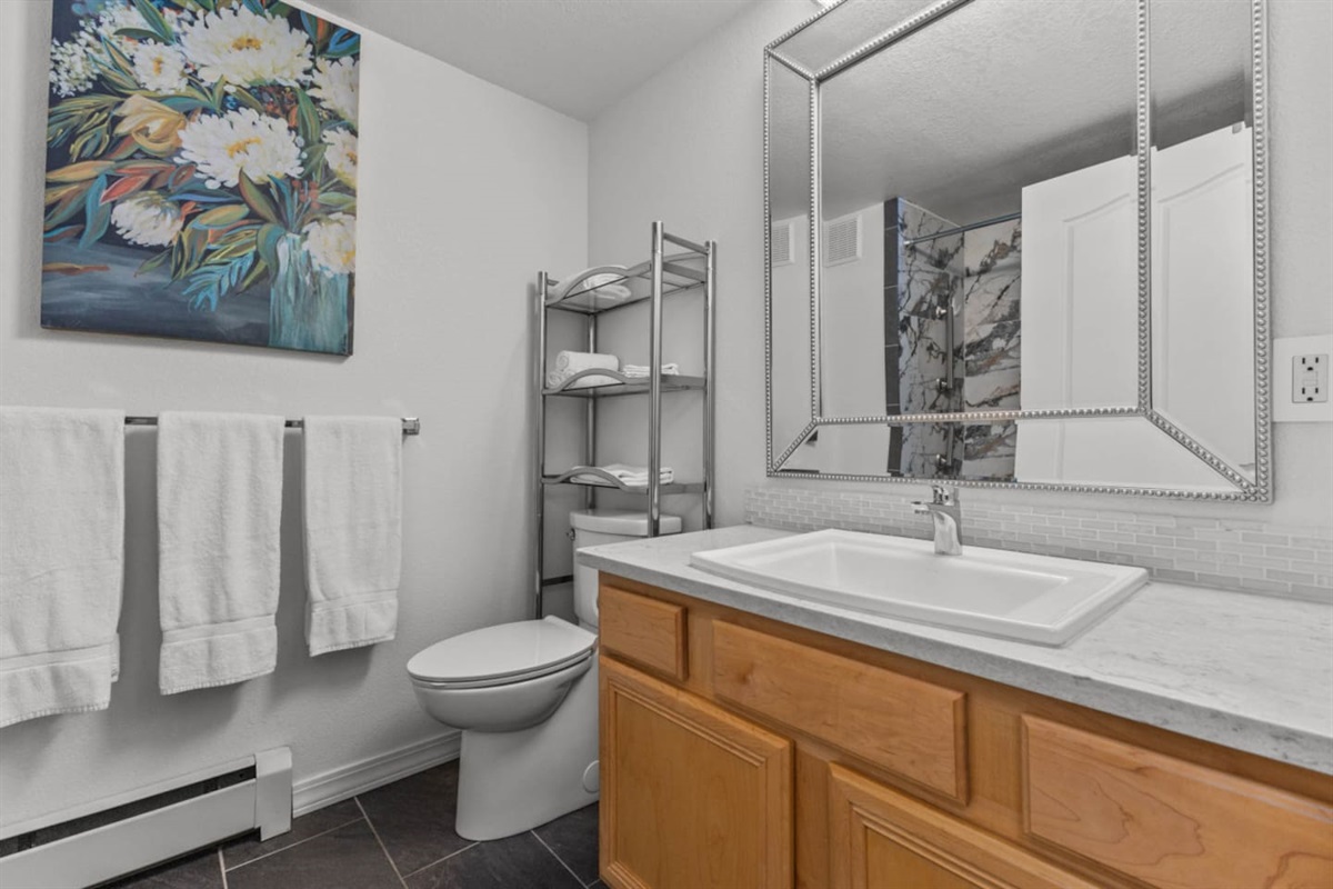 Bathroom 2 | Toilet 
