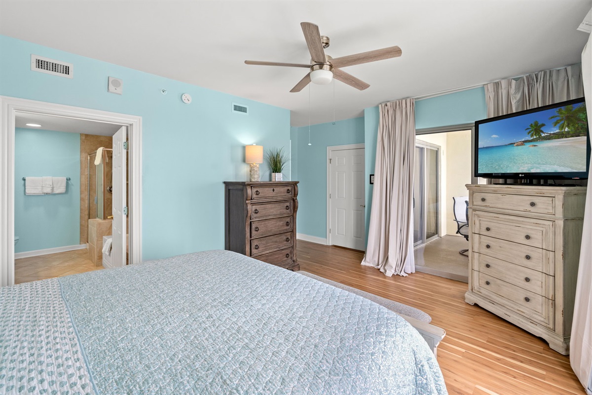 Main Bedroom With King Bed