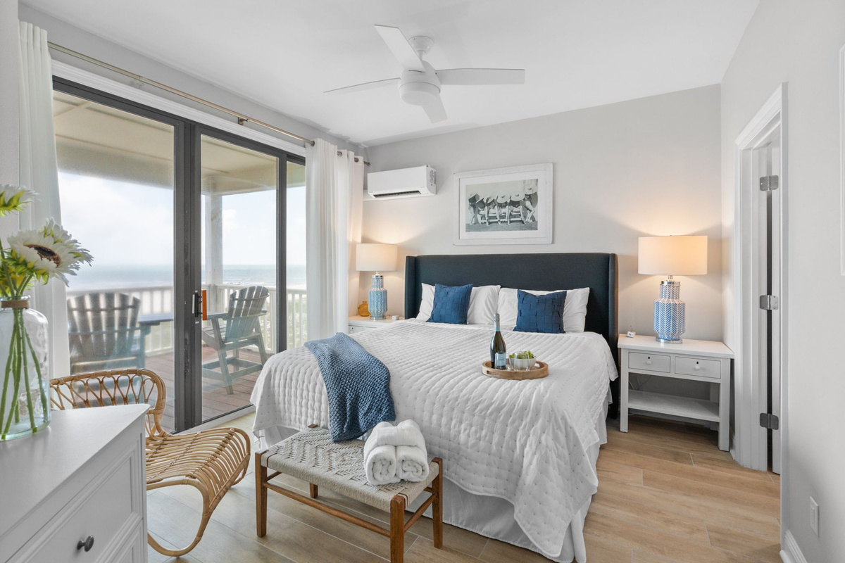 2nd Floor Master Bedroom with Gulf Views and Ensuite Bathroom