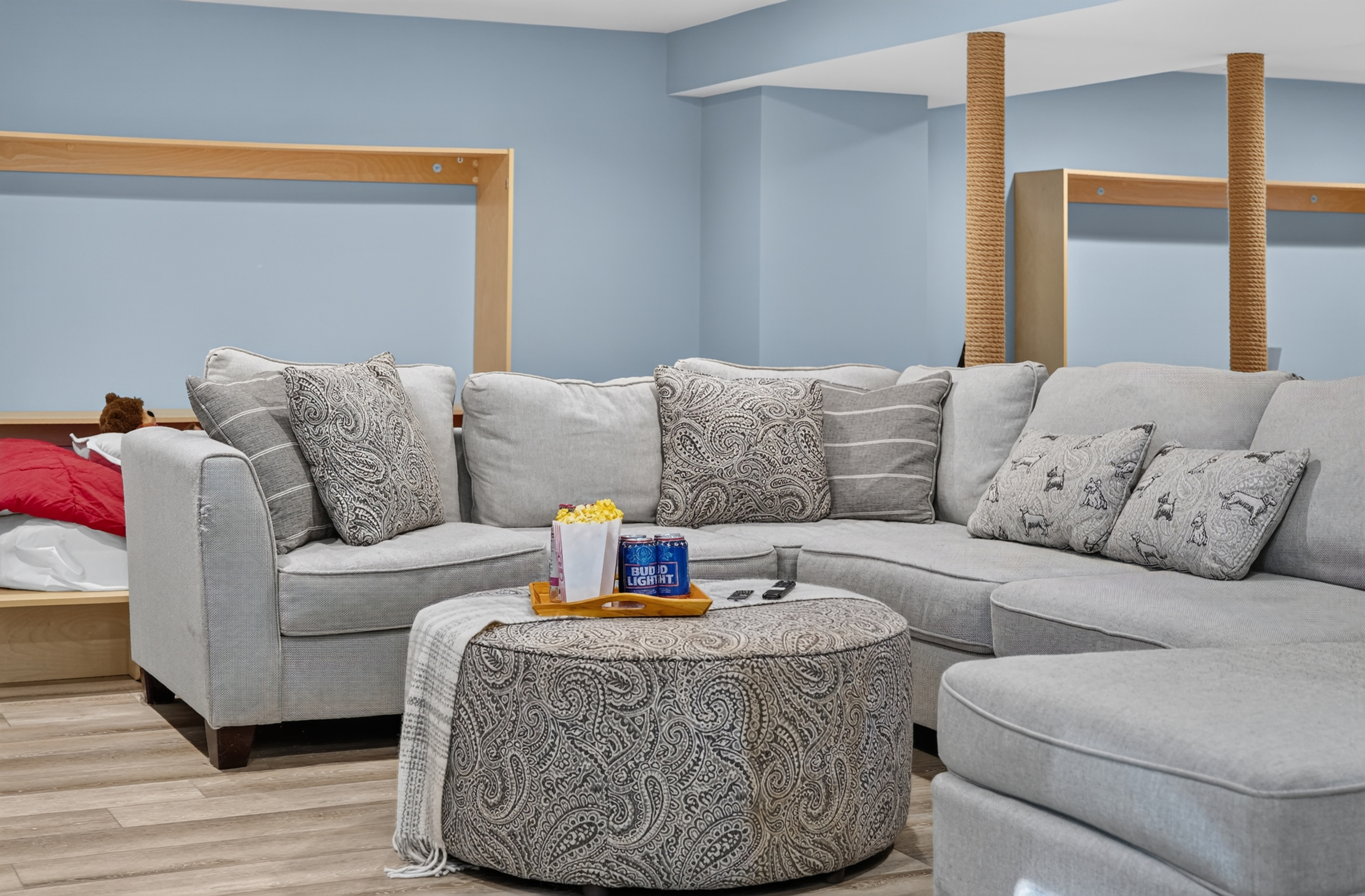 A welcoming living space designed for relaxing conversations and cozy evenings.