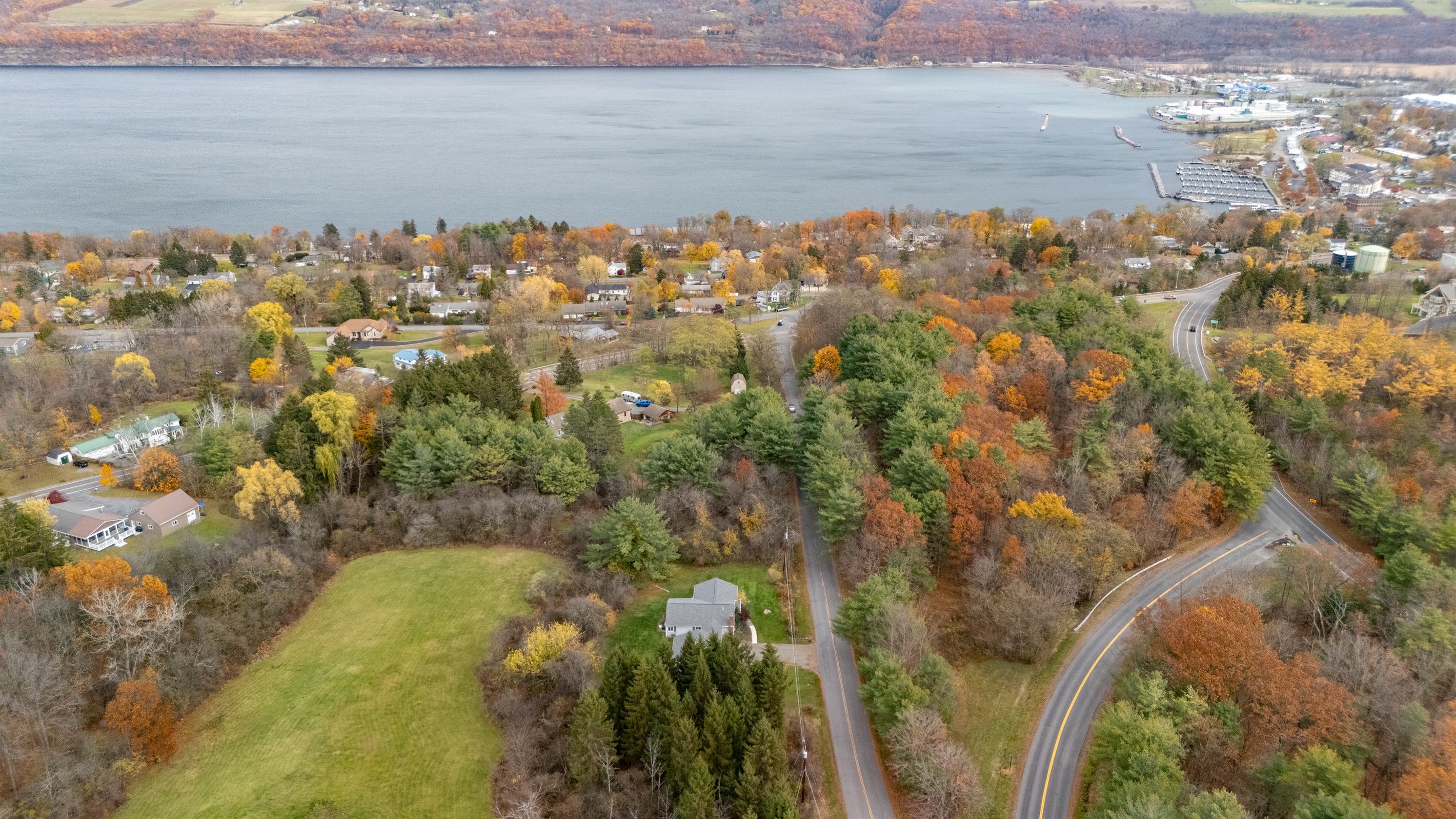 Located 3 min. from Seneca lake and Watkins Glen