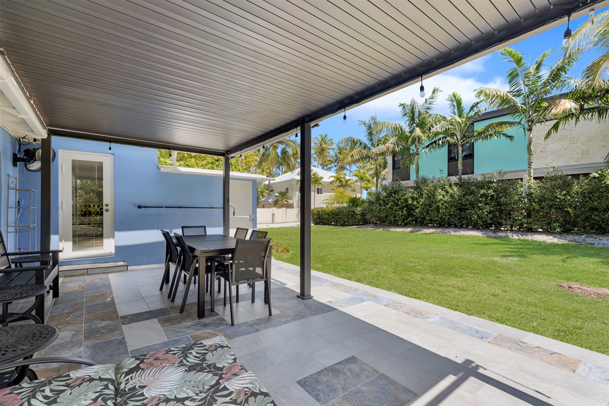 Outdoor dining and lounge area