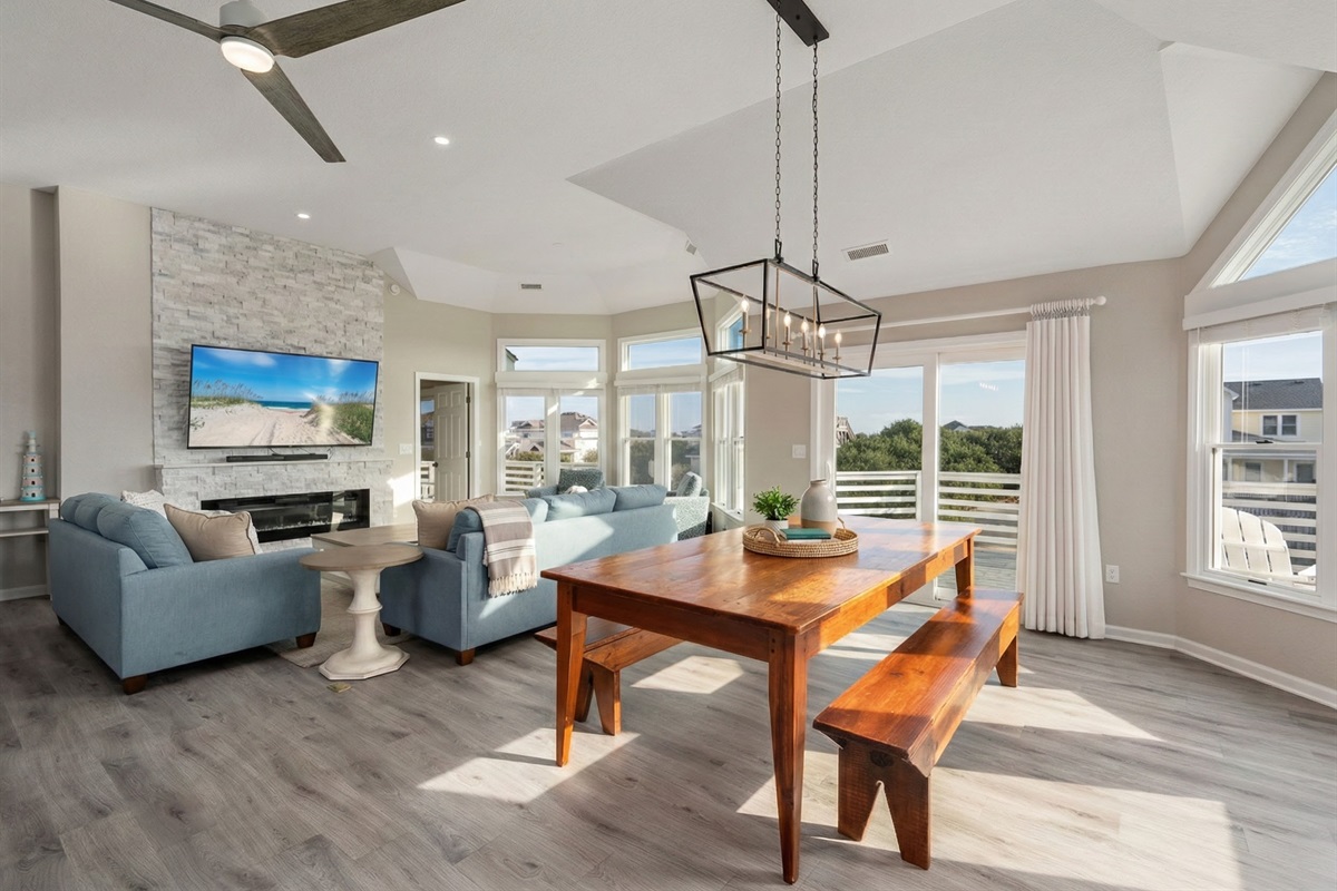 Spacious and Stylish – Coastal Elegance Meets Comfort.