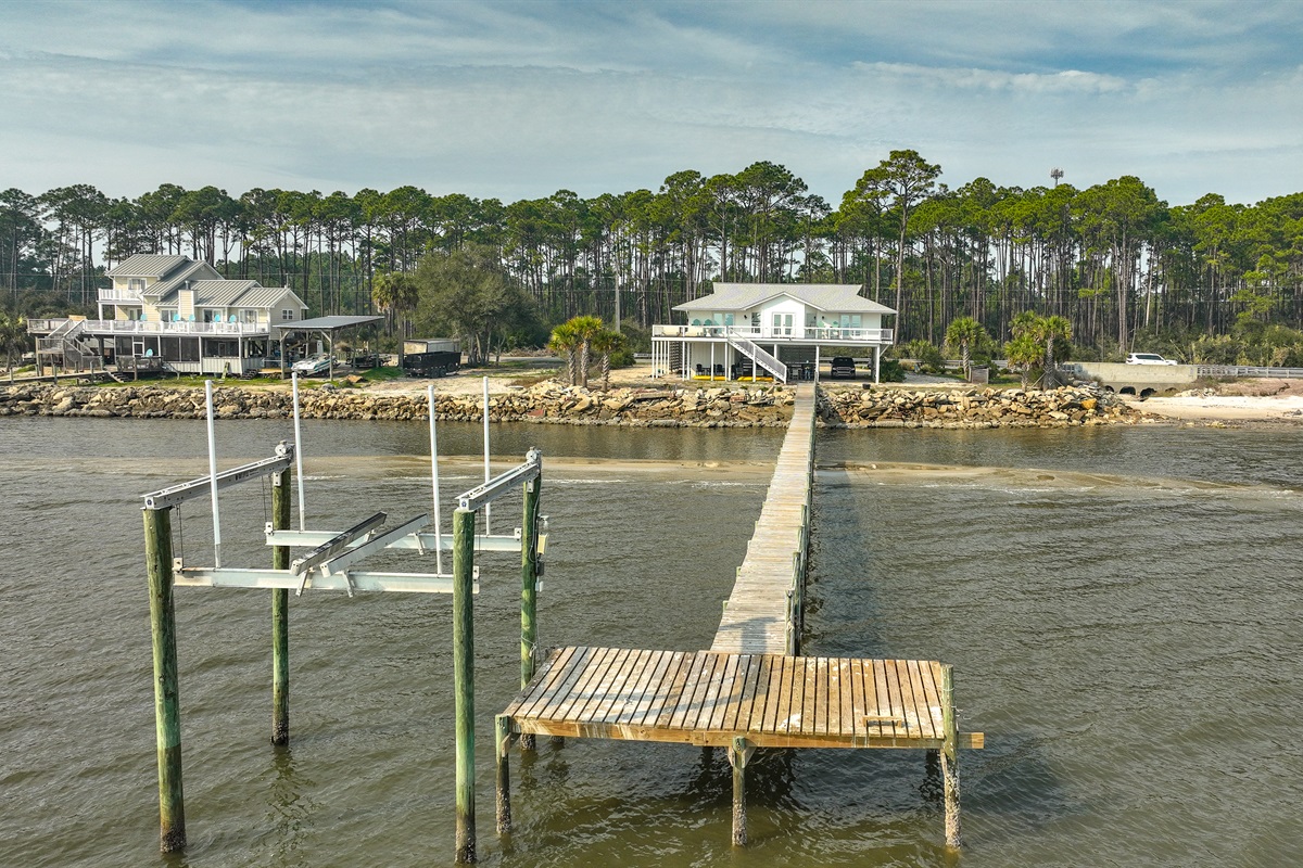 *Please note: The boat lift is not available for guest use.*