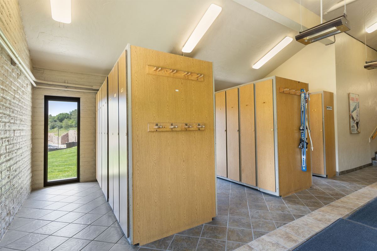 Ski Locker