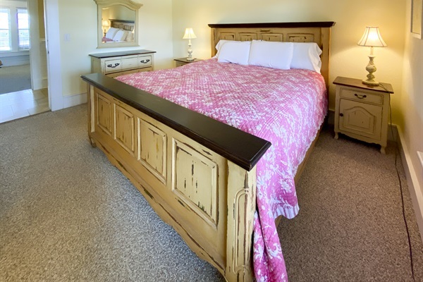 Mark Twain-Bedroom 12. King Bed