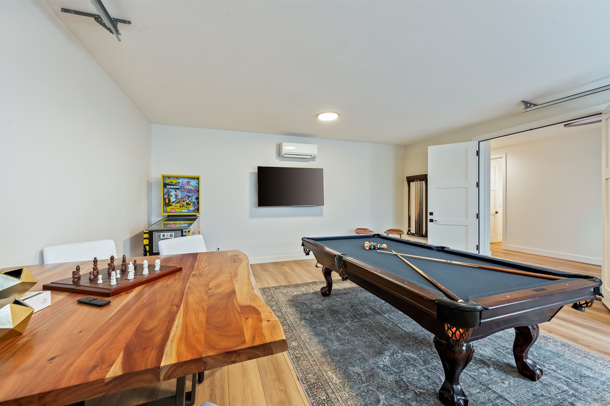 Game garage - pool table with convertible top for table tennis, old-school pin ball, card table and Smart TV