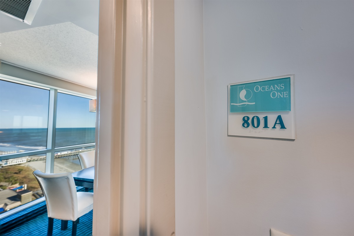 Stunning Bedroom Beautifully Decorated with Amazing Views 💫✨